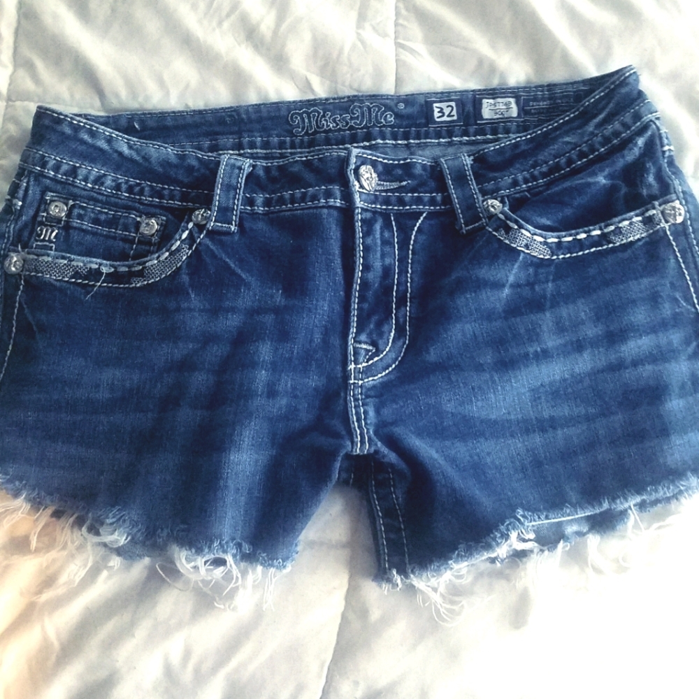 Miss me shorts 32